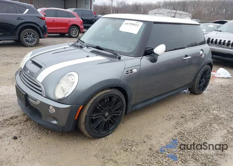 2006 Mini Cooper S z USA, uszkodzony, nr VIN WMWRE33506TJ48493